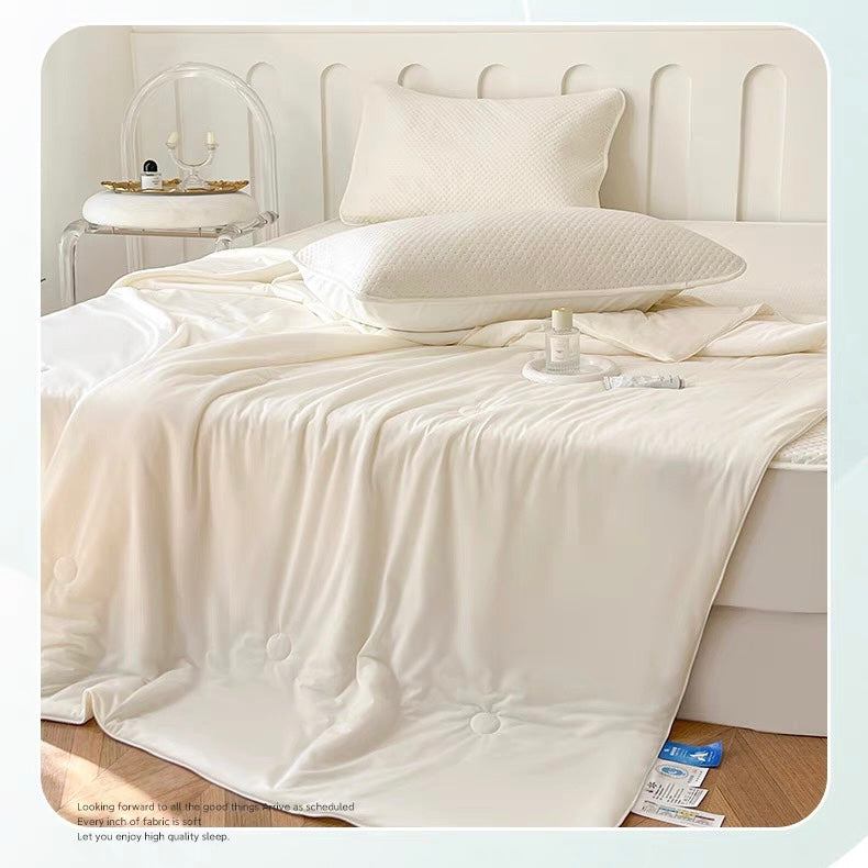 Summer Quilt - Silky White (Quilt ONLY) Queen Size