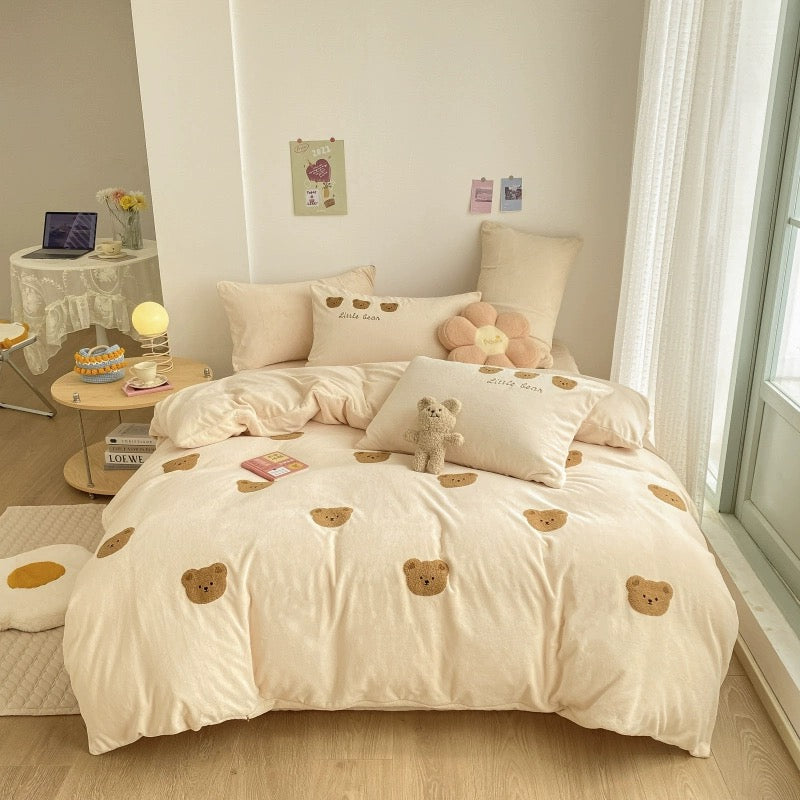 Milk Velvet 4-piece Set - Cute Bear