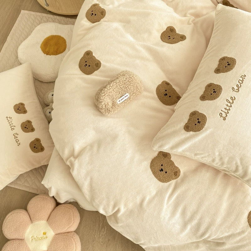 Milk Velvet 4-piece Set - Cute Bear