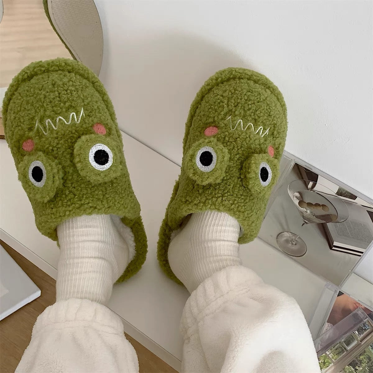 Winter Slippers - Green Frog